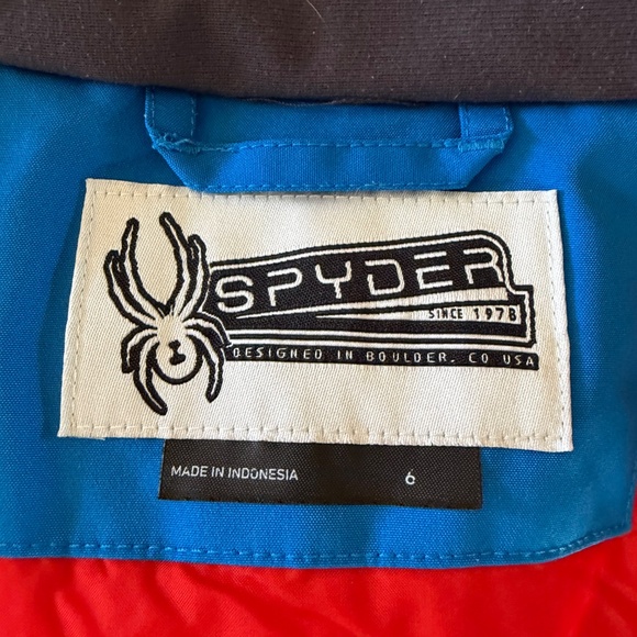 Kids Spyder ski jacket and bib Size 6, Unisex - Picture 3 of 14